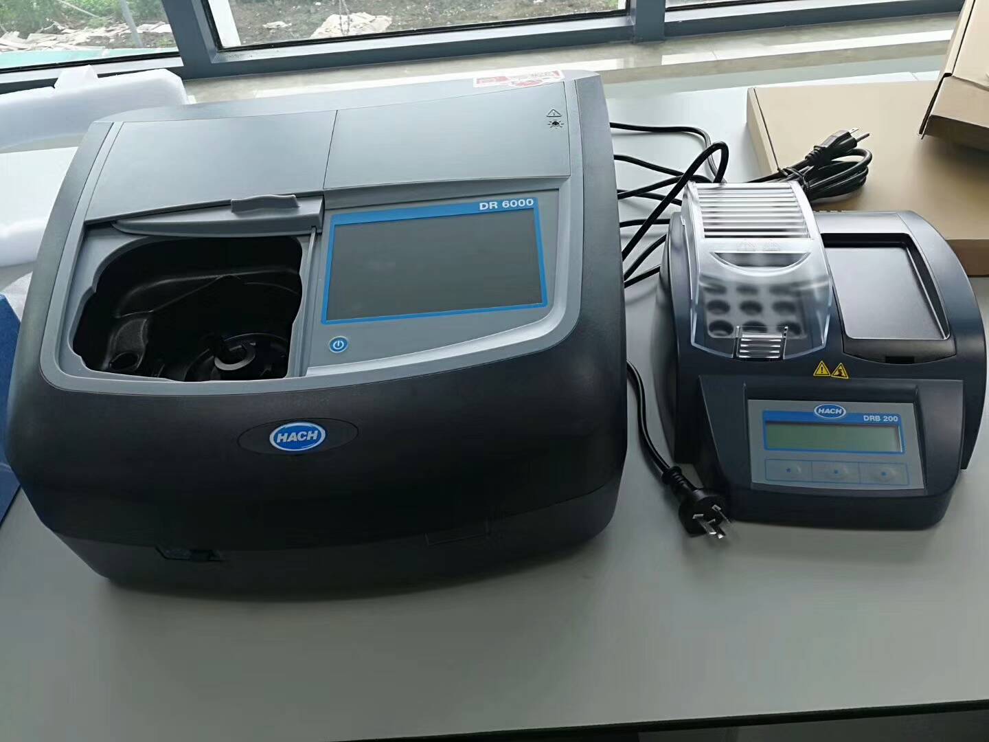 thiết bị phân tích nước hãng Hach- máy quang phổ để bàn