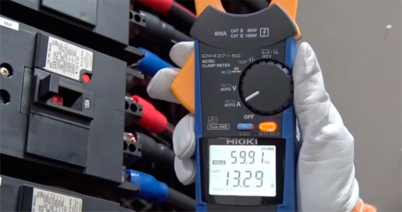 Ampe kìm HIOKI CM4373-50 đạt tiêu chuẩn CAT IV 600 V, CAT III 1000 V. Khi sử dụng P2000: CAT III 2000 V, CAT IV 1000 V