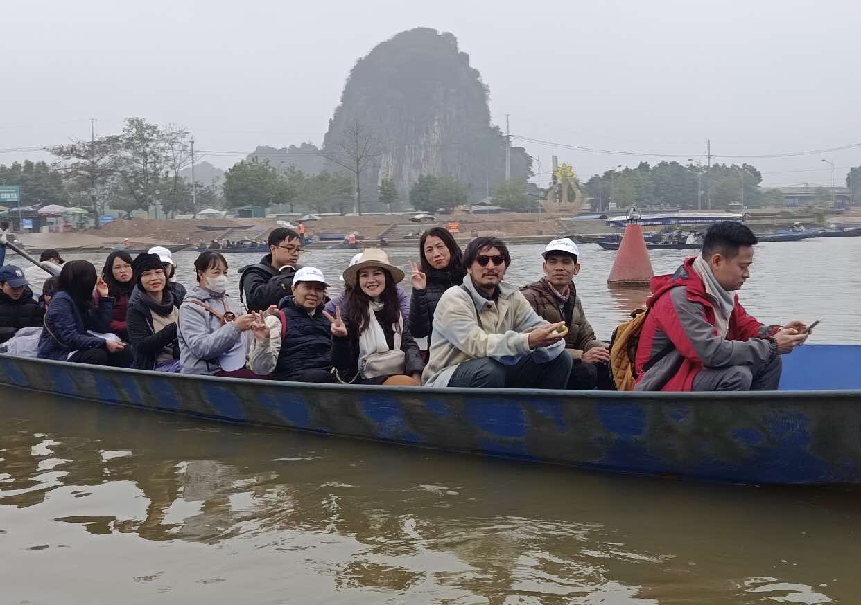 du xuân đầu năm tại chùa hương của công ty thắng lợi 1 du xuân đầu năm tại chùa hương của công ty thắng lợi 1