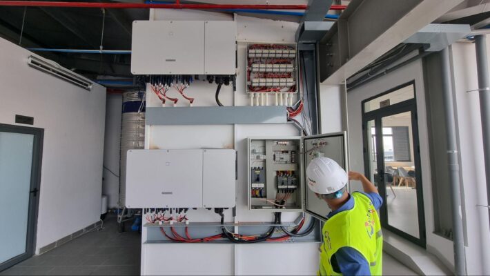 sự cố hệ thống điện mặt trời - tủ PV sự cố hệ thống điện mặt trời - tủ PV